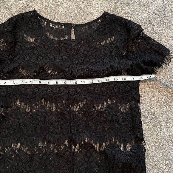 Elodie Lace Top   - Picture 6 of 7